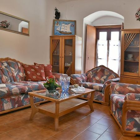 Grandmas Guest House Идра Экстерьер фото