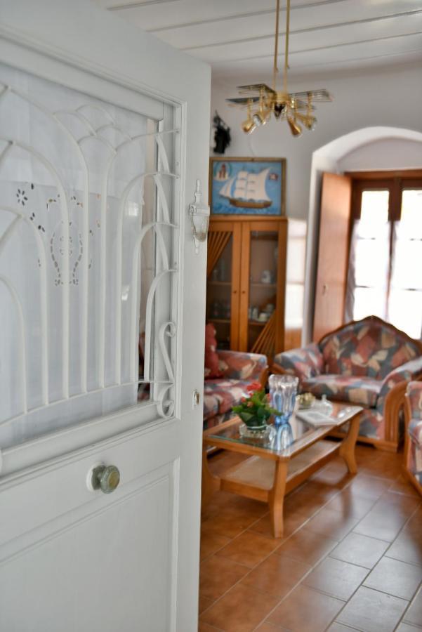 Grandmas Guest House Идра Экстерьер фото