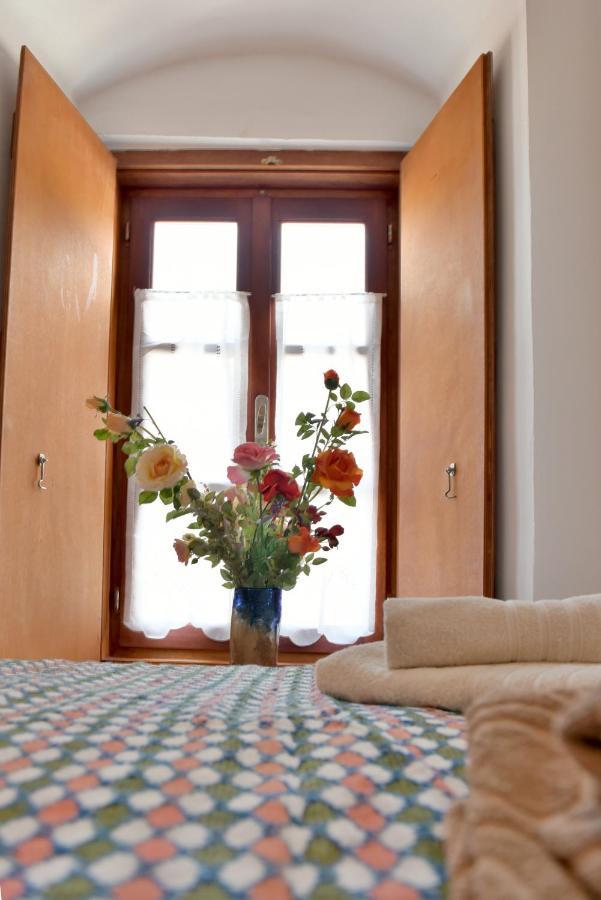 Grandmas Guest House Идра Экстерьер фото