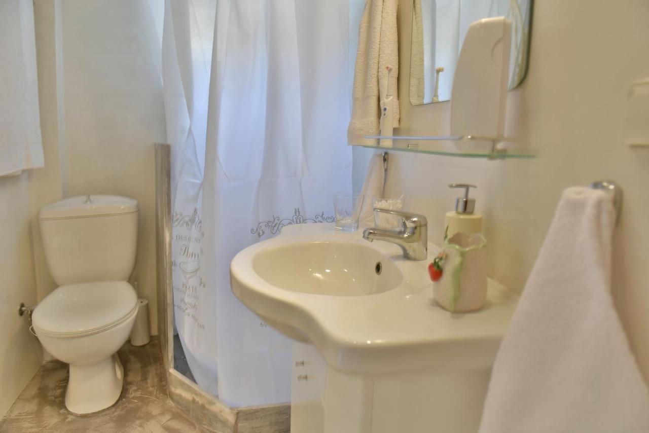 Grandmas Guest House Идра Экстерьер фото